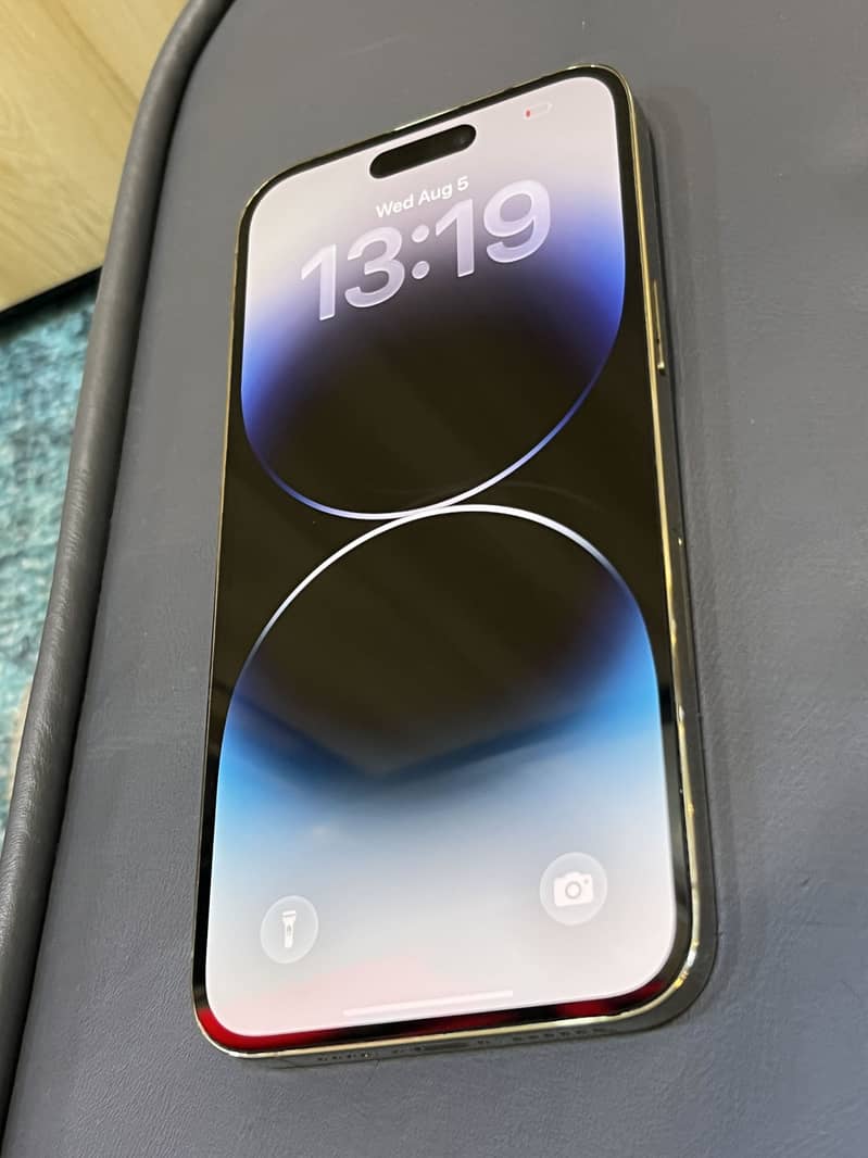 Apple iPhone 14 Pro Max 1