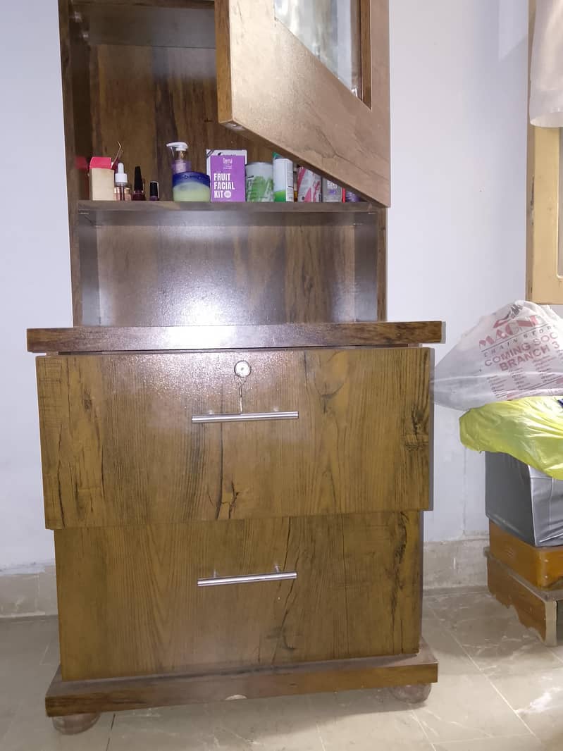 dressing table 3