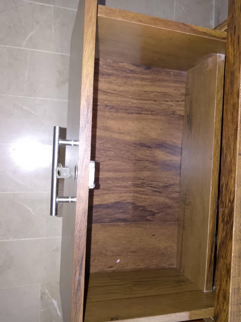 dressing table 4