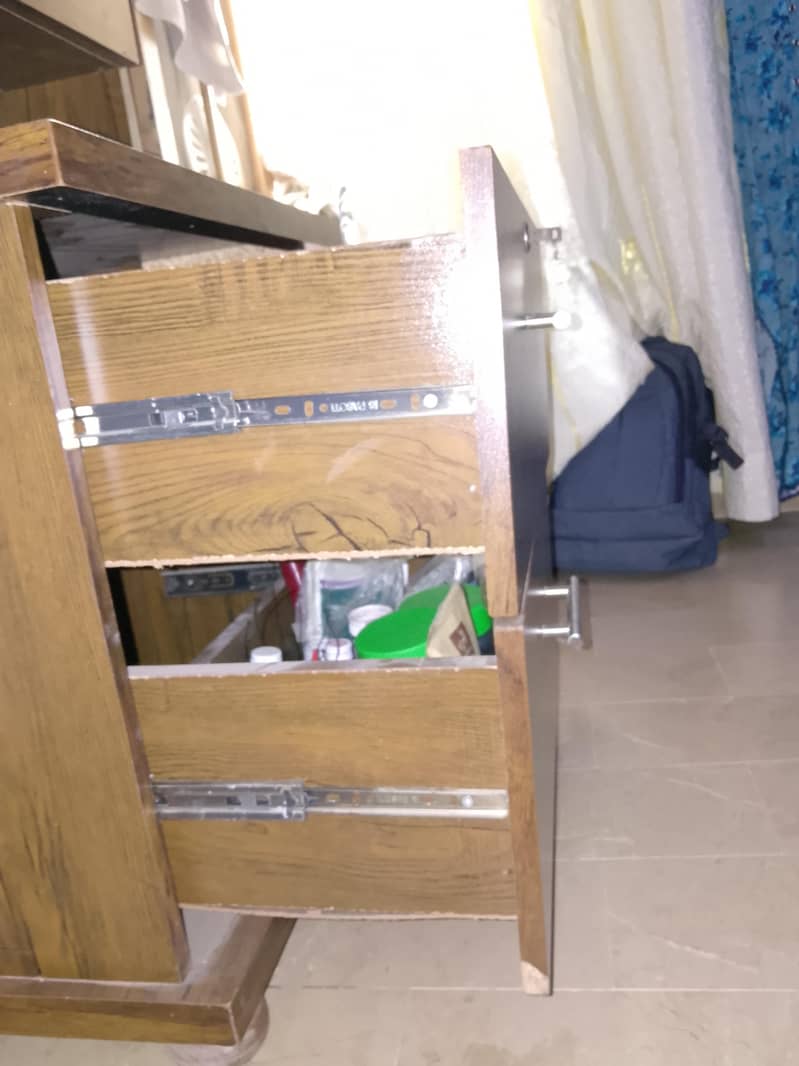 dressing table 5