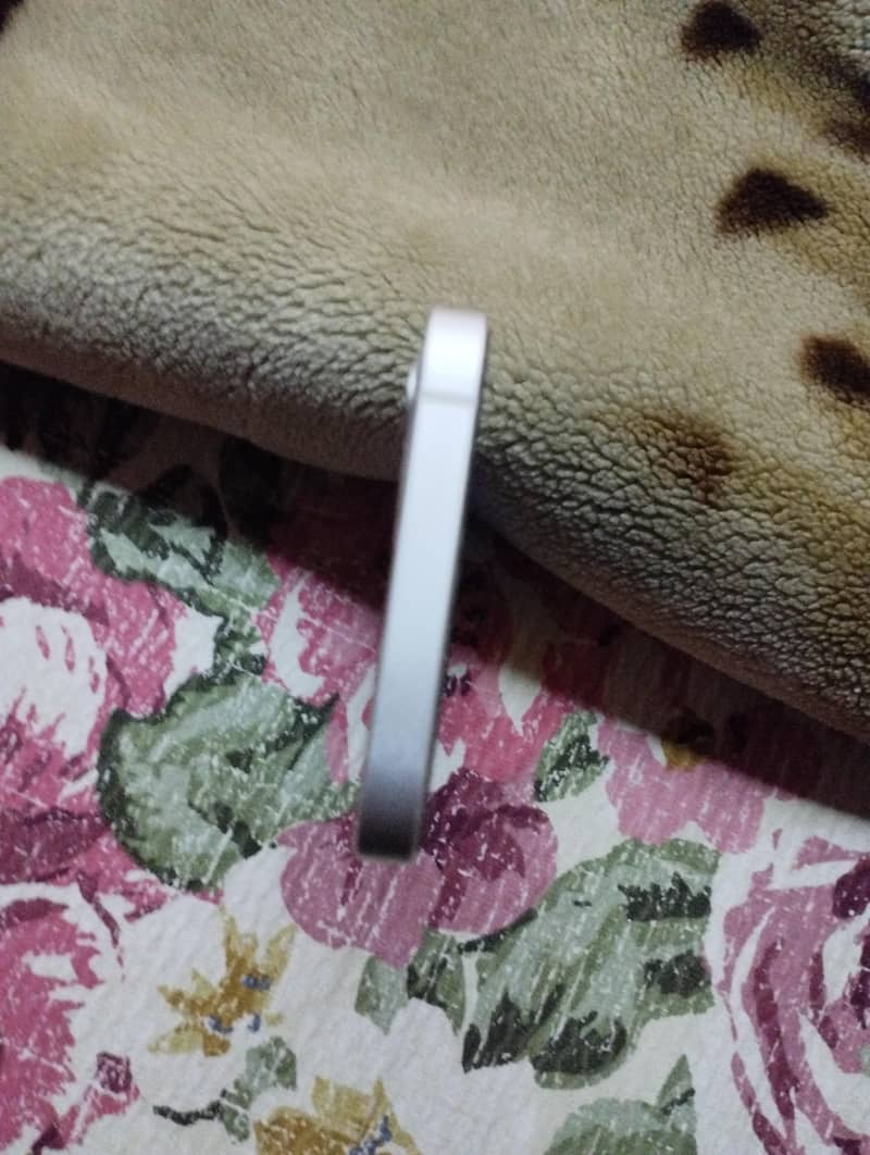 iPhone 12 5