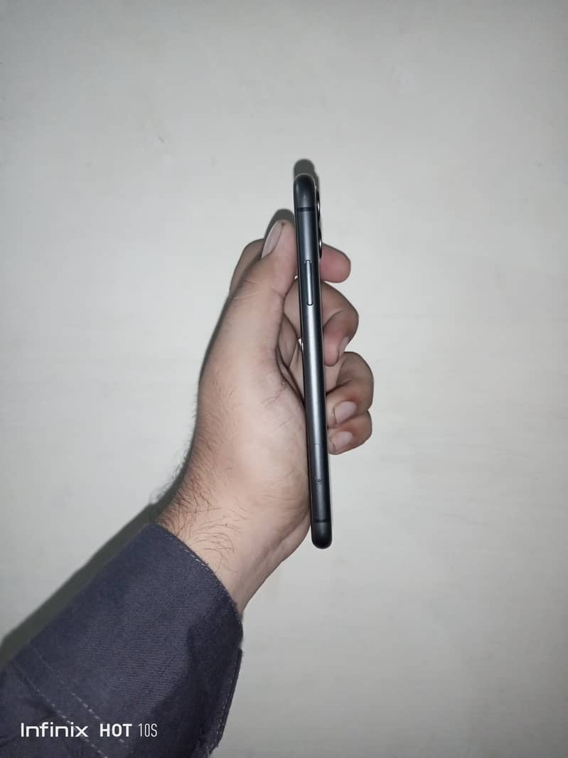 Apple iPhone 11 1