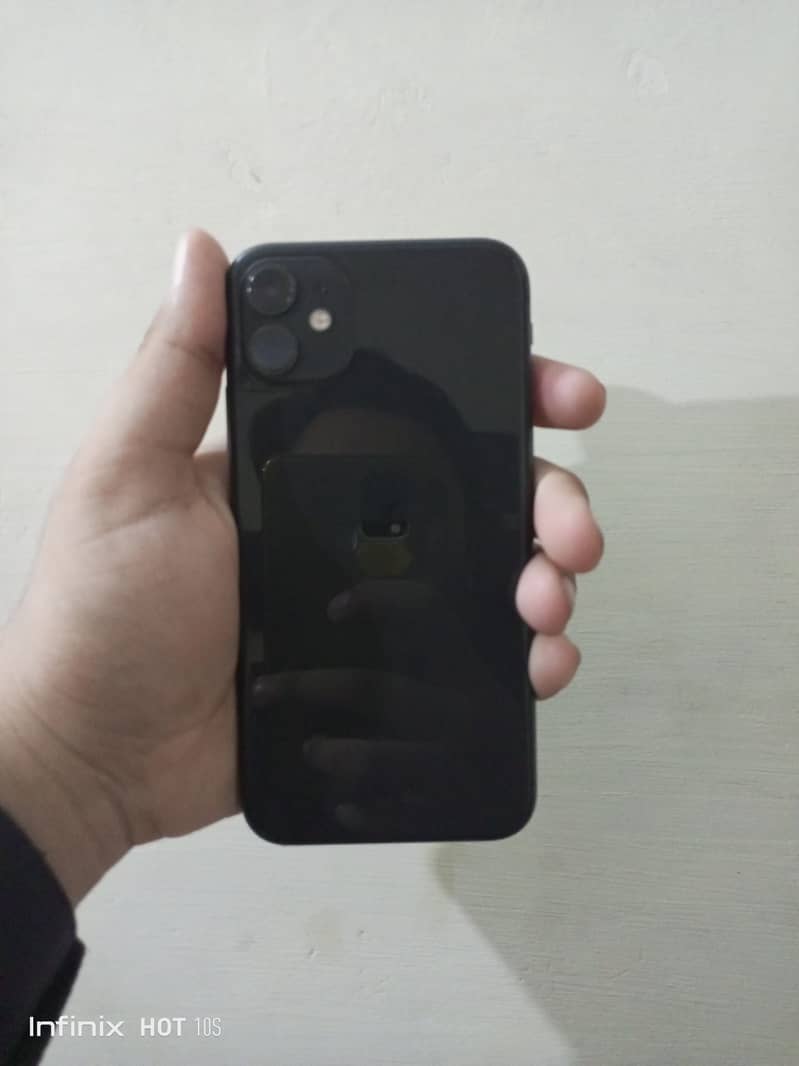Apple iPhone 11 4