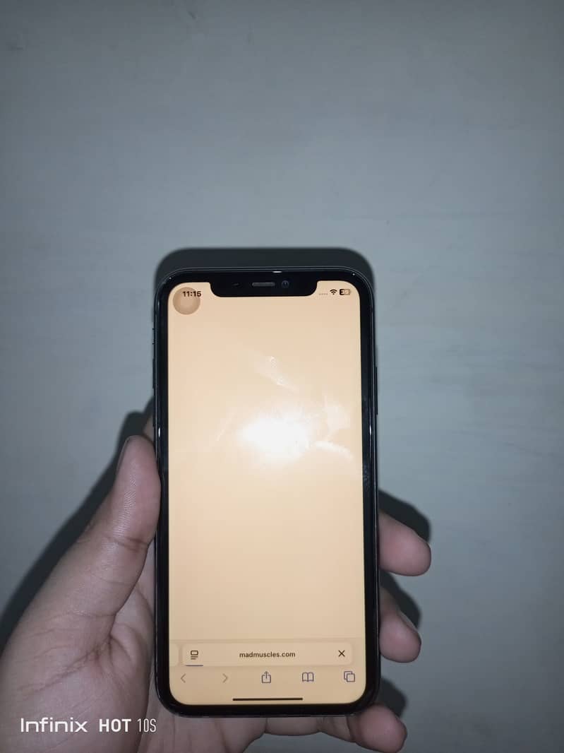 Apple iPhone 11 10