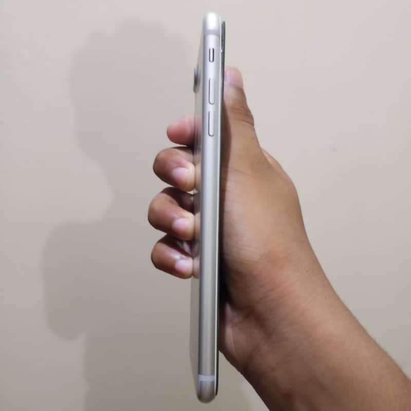 Apple iPhone 7 Plus 1