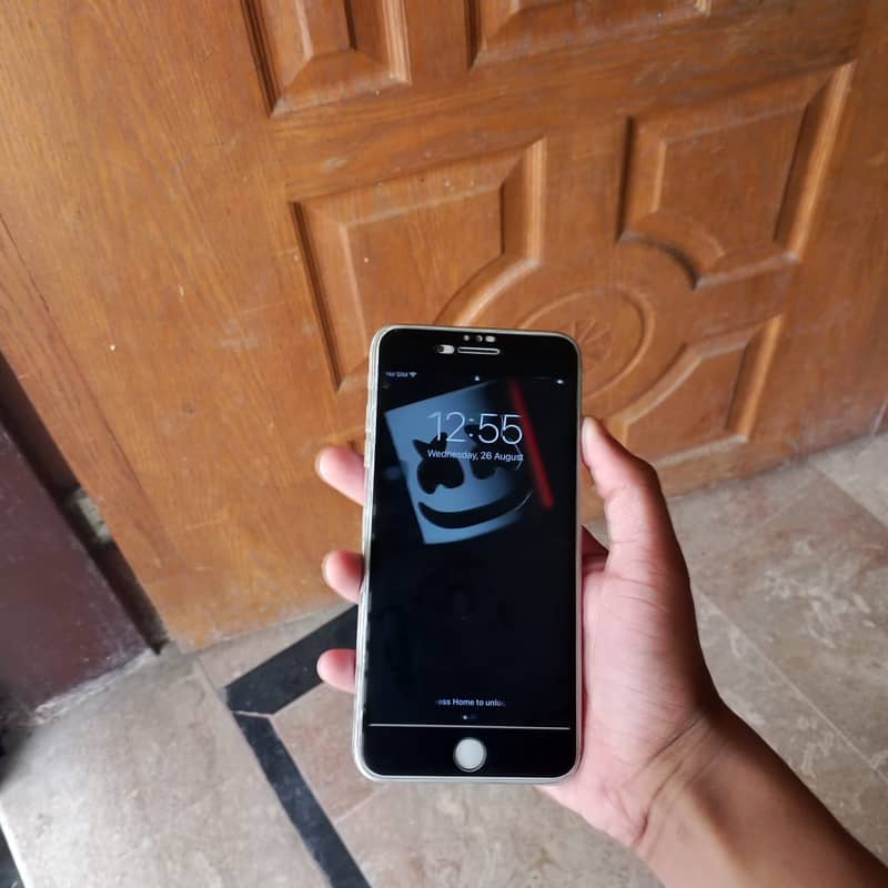 Apple iPhone 7 Plus 2