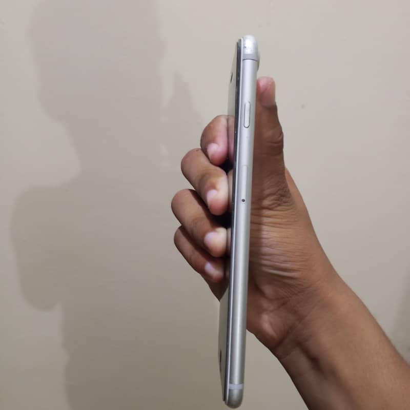 Apple iPhone 7 Plus 5