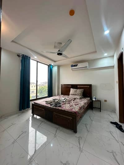 2-Bed Apartment Available for Sale  Bahria Enclave Islamabad Sector G  900 Sq. Ft.    Lift Available  Near Market, Mosque & Park  24/7 Security & Watchman  No Water Issue  Excellent Location  Ideal for Investment & Rental Income