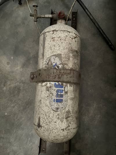 Lpg cylinder for Suzuki cultus with kit. 03414006491