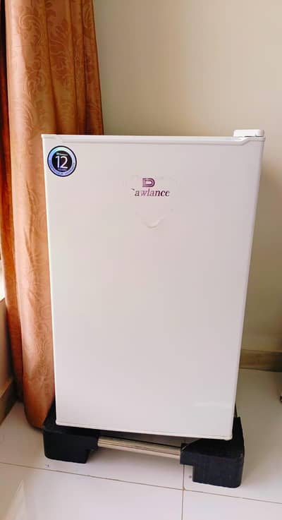 Dawlance Mini Fridge Model 9101-R