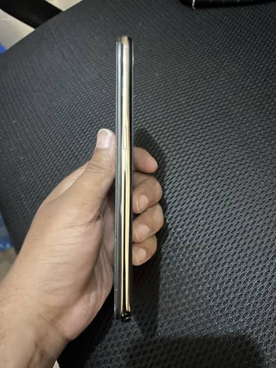 OPPO F9 Pro