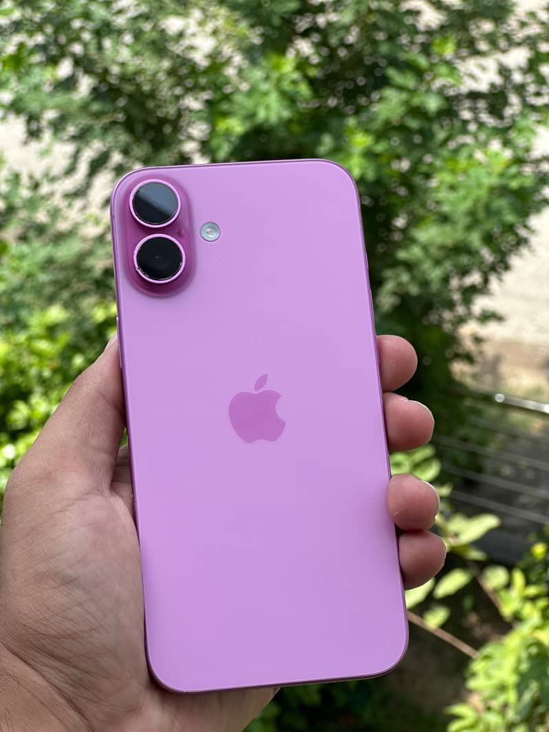Apple iPhone 16 Plus 0