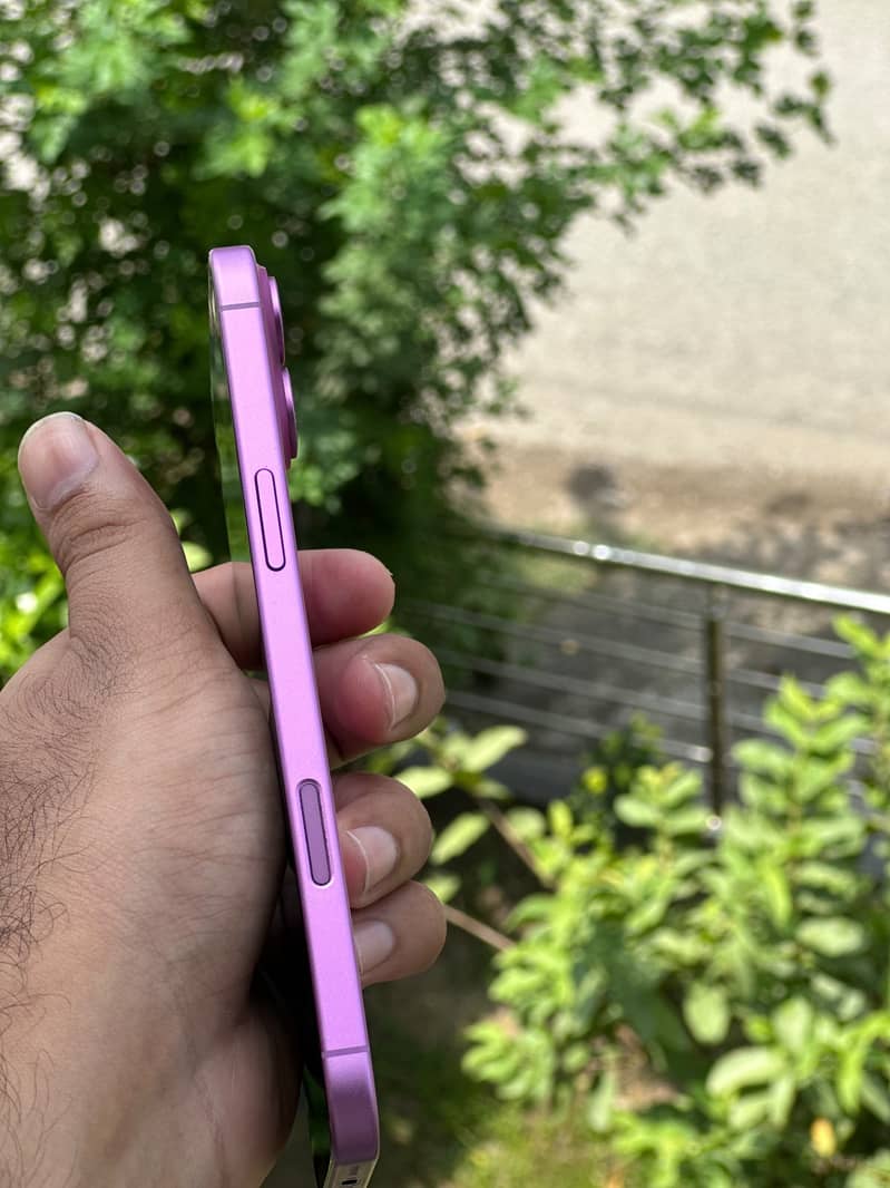 Apple iPhone 16 Plus 5