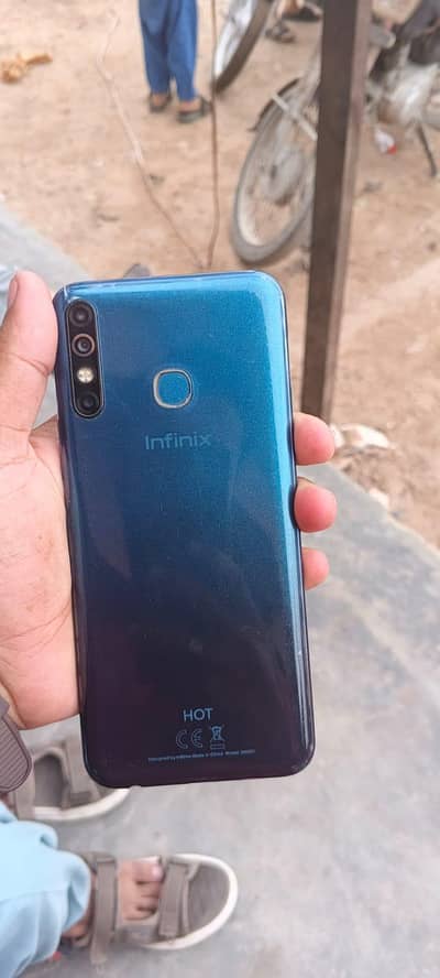 Infinix Hot 8 mobile Sel karna hai contact 0311 3266032 is number per