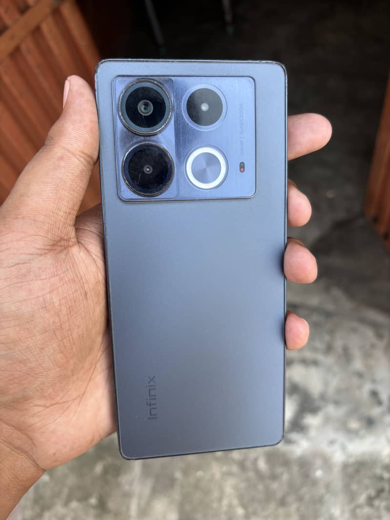 Infinix Note 40 0