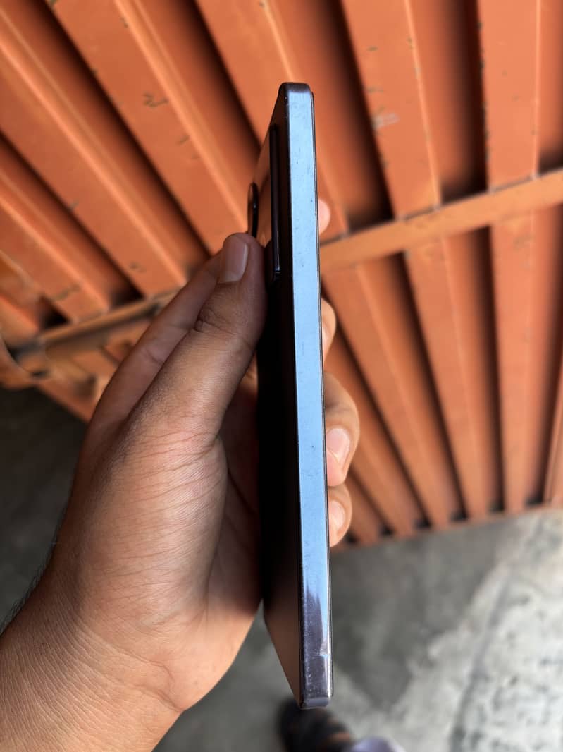Infinix Note 40 5