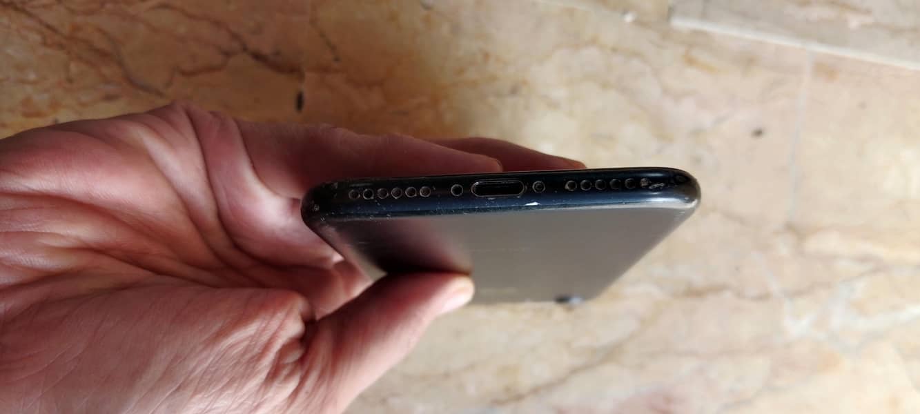 Apple iPhone 7 3