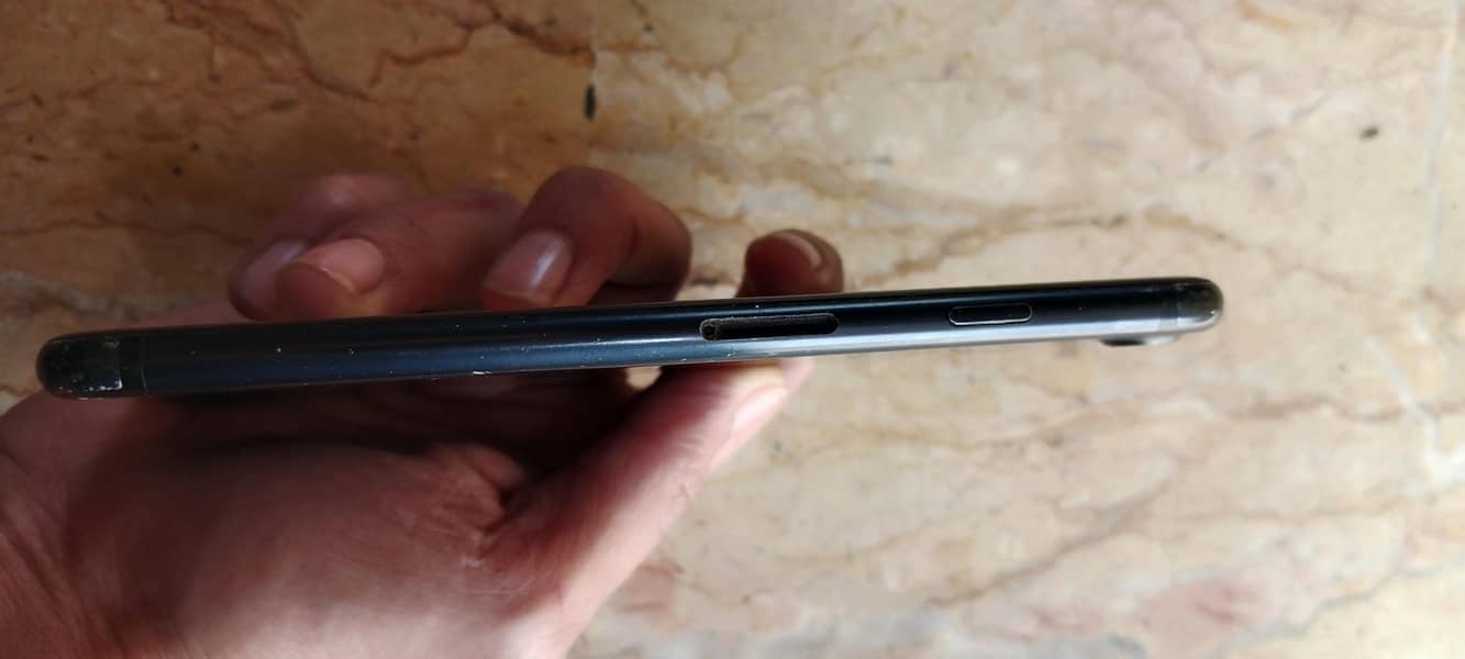 Apple iPhone 7 4