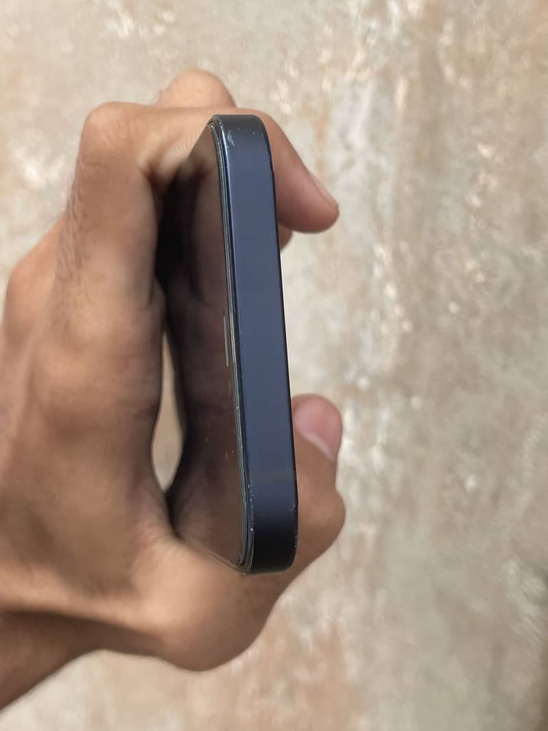 Apple iPhone 12 5