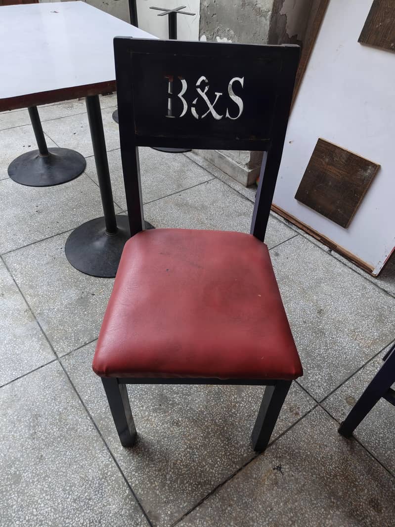 Chairs 0