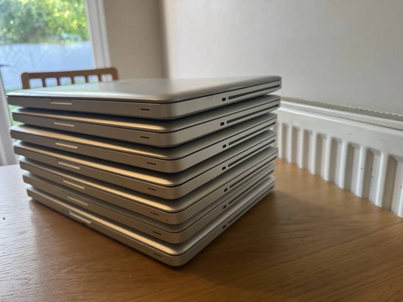 Apple laptops 3