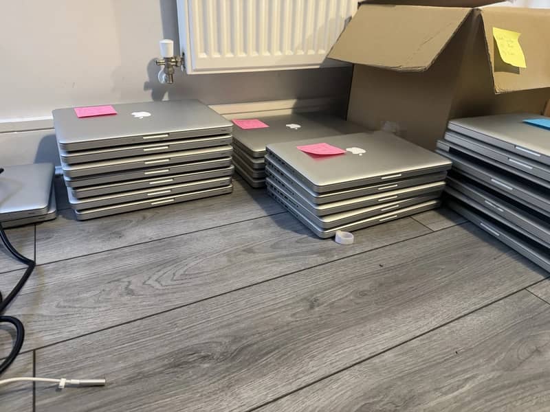 Apple laptops 8