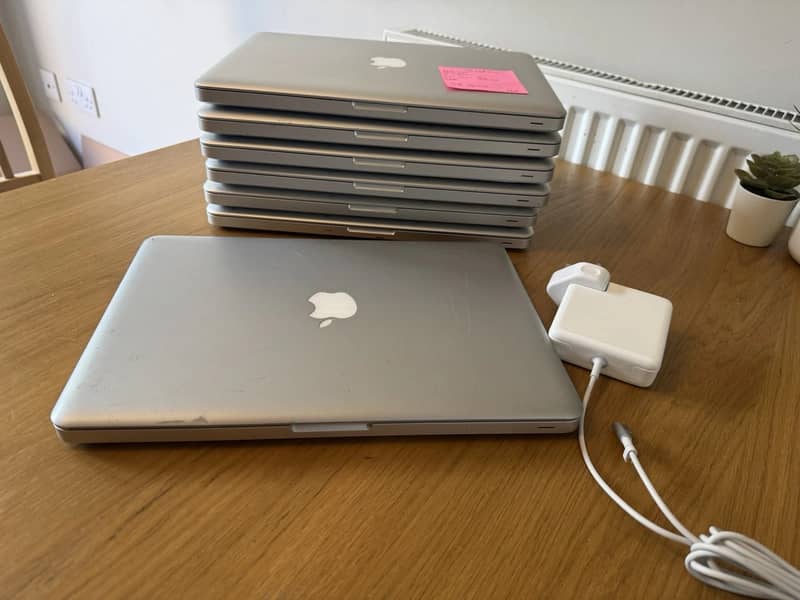 Apple laptops 9
