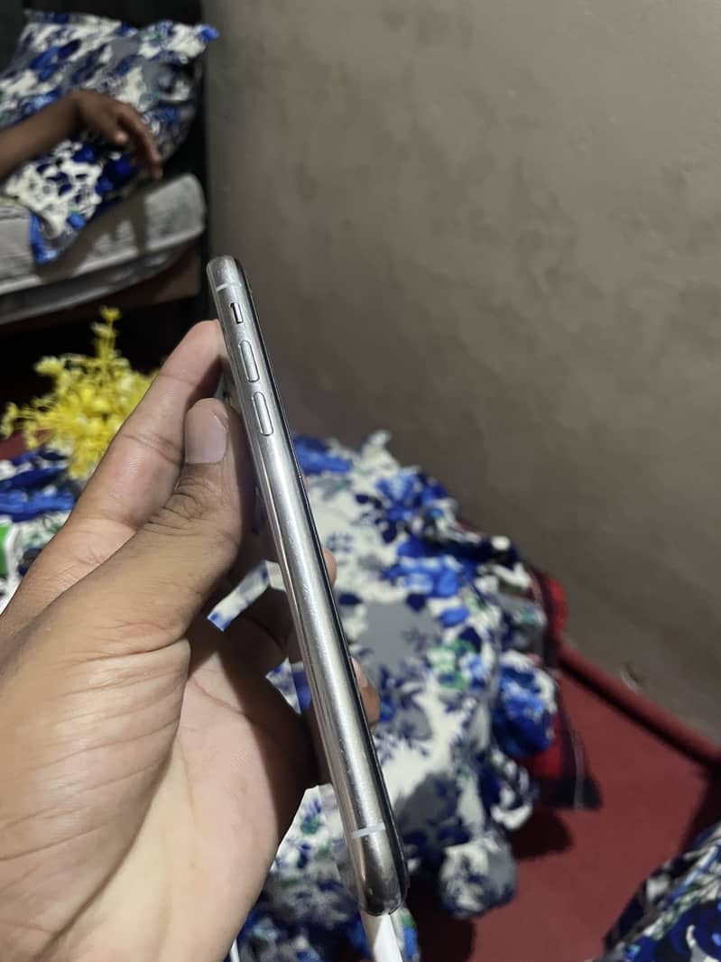 Apple iPhone X 2