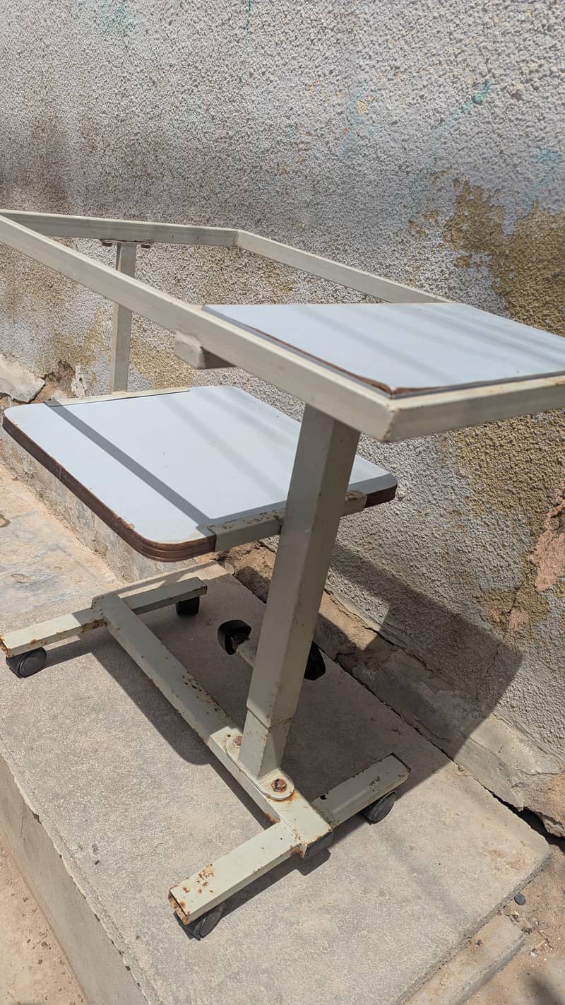 Overhead Projector Trolley 1