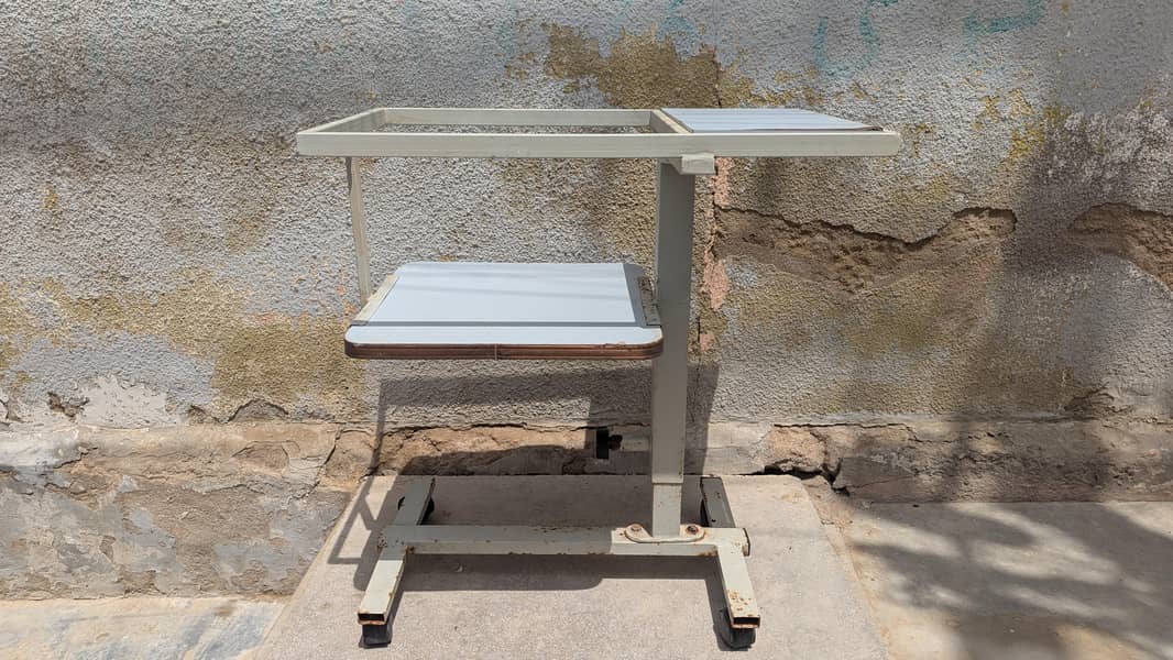 Overhead Projector Trolley 3