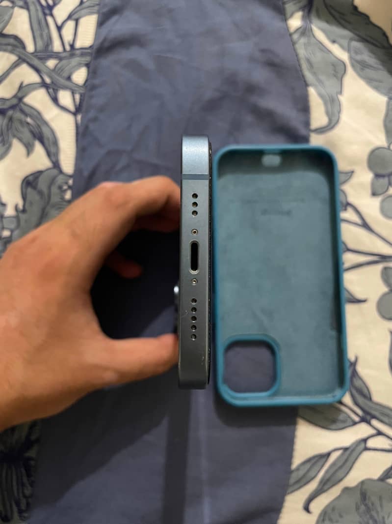 Apple iPhone 14 3