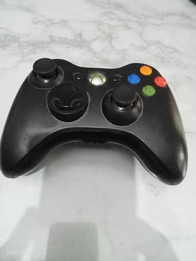xbox 360 controller, kinect, 500GB HDD, power supply