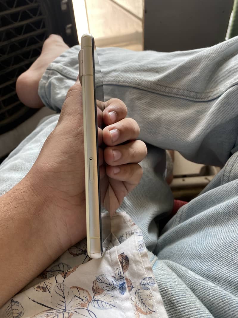 Google Pixel 7 4