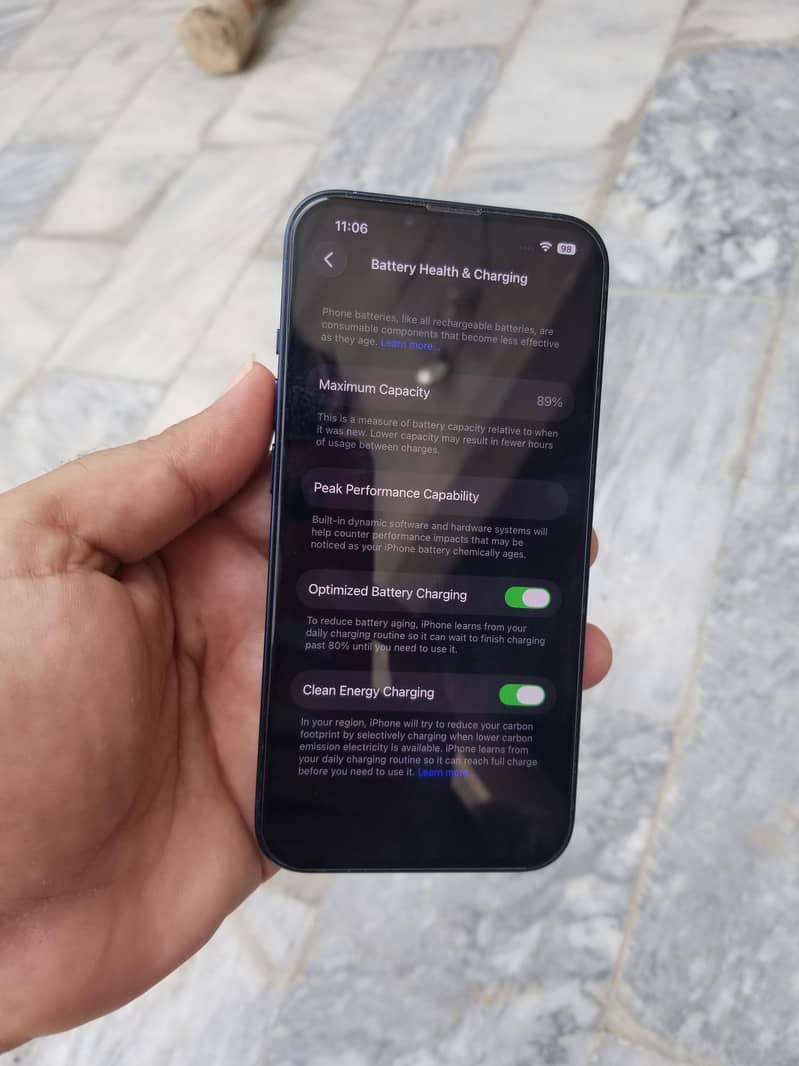 Apple iPhone 13 6