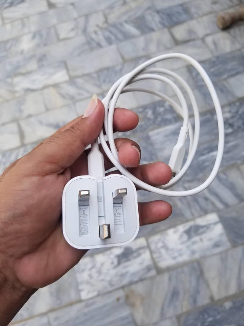 Apple iPhone 13 7