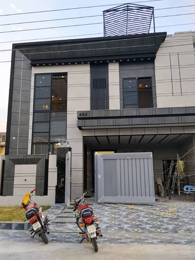 10 Marla brand new house available for sale