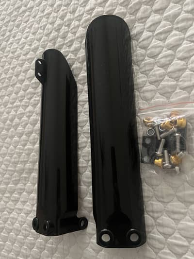 Front fork absorber protector