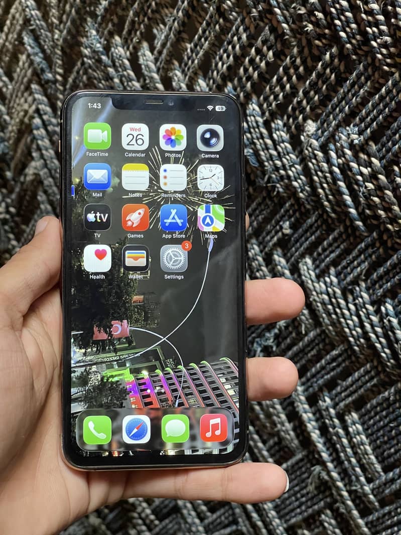 Apple iPhone 11 Pro Max 2