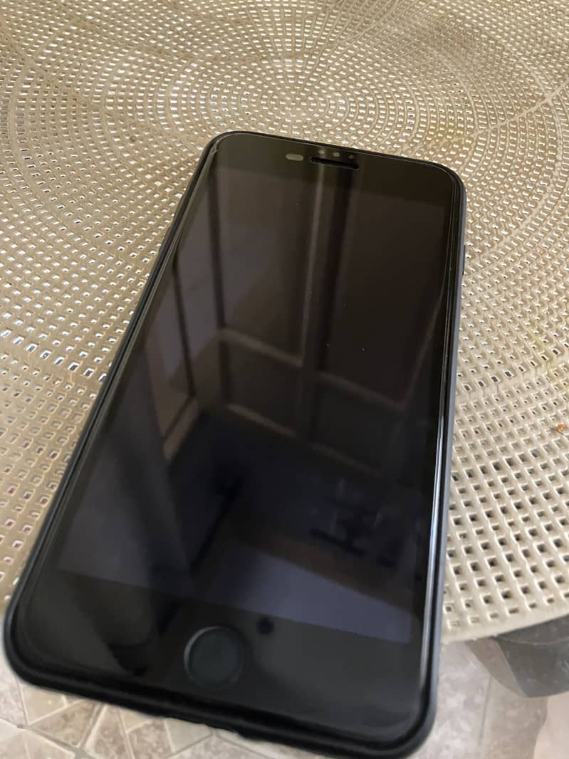 iPhone 8 Plus 0