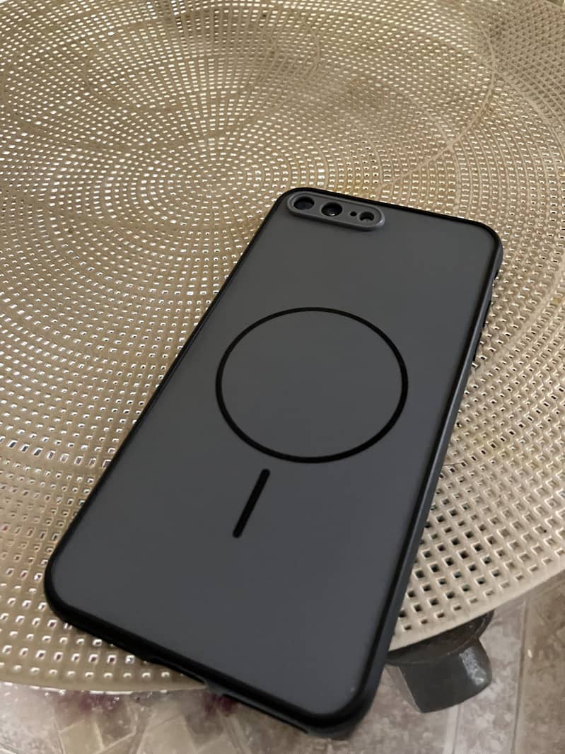iPhone 8 Plus 1