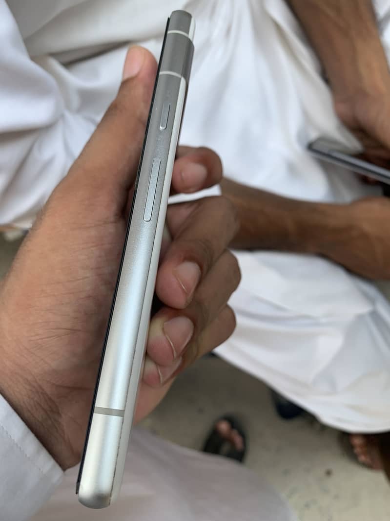 Google Pixel 7a 3