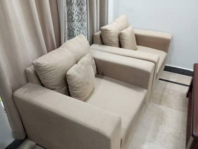Used Like New 5-Seater Luxury Sofa (High Quality Wood)