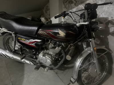 125 for sale 10/10 condition