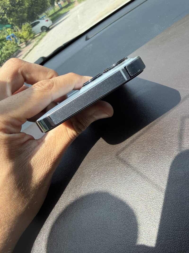 Apple iPhone 13 Pro 3