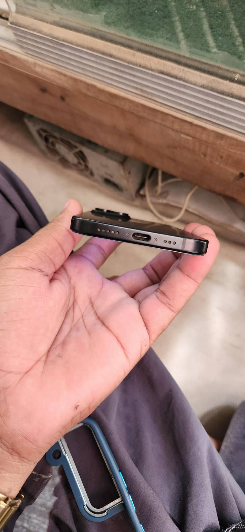 Apple iPhone 15 4