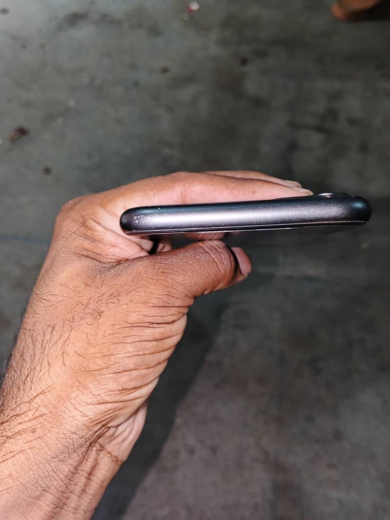 iPhone 11 1