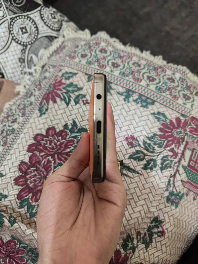 Infinix Note 30 6