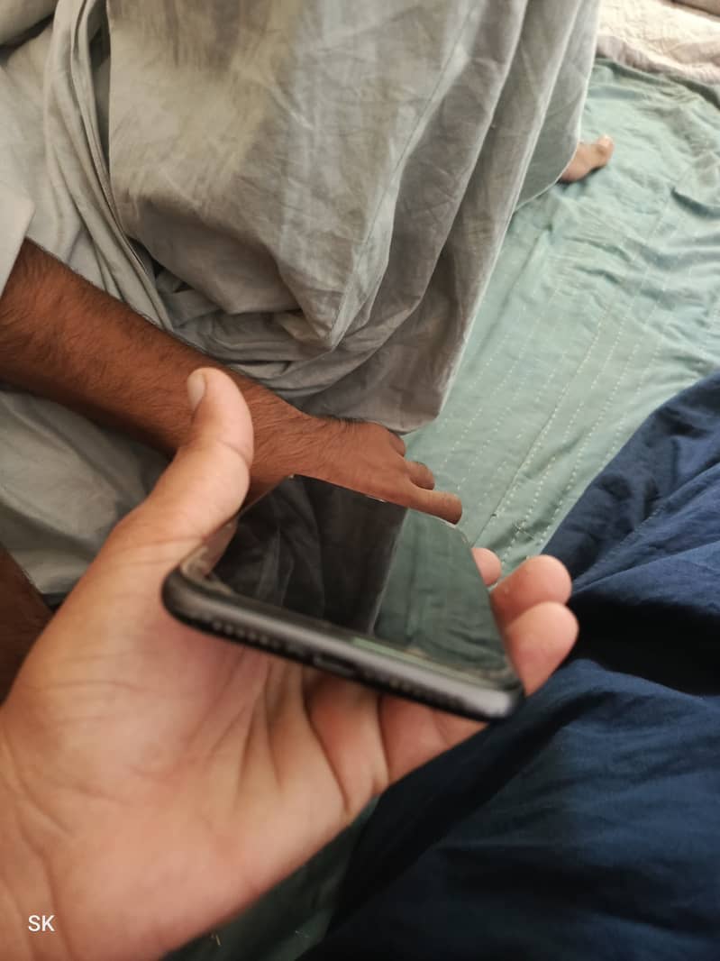 Apple iPhone 11 2