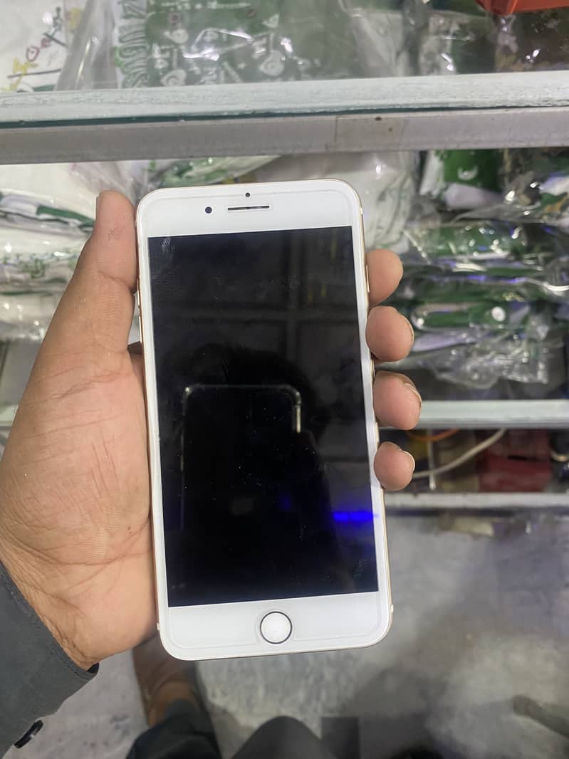 Apple iPhone 7 Plus 4