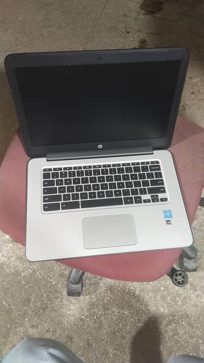 hp chrome book windows 10 pro 4+16 4hours battery
